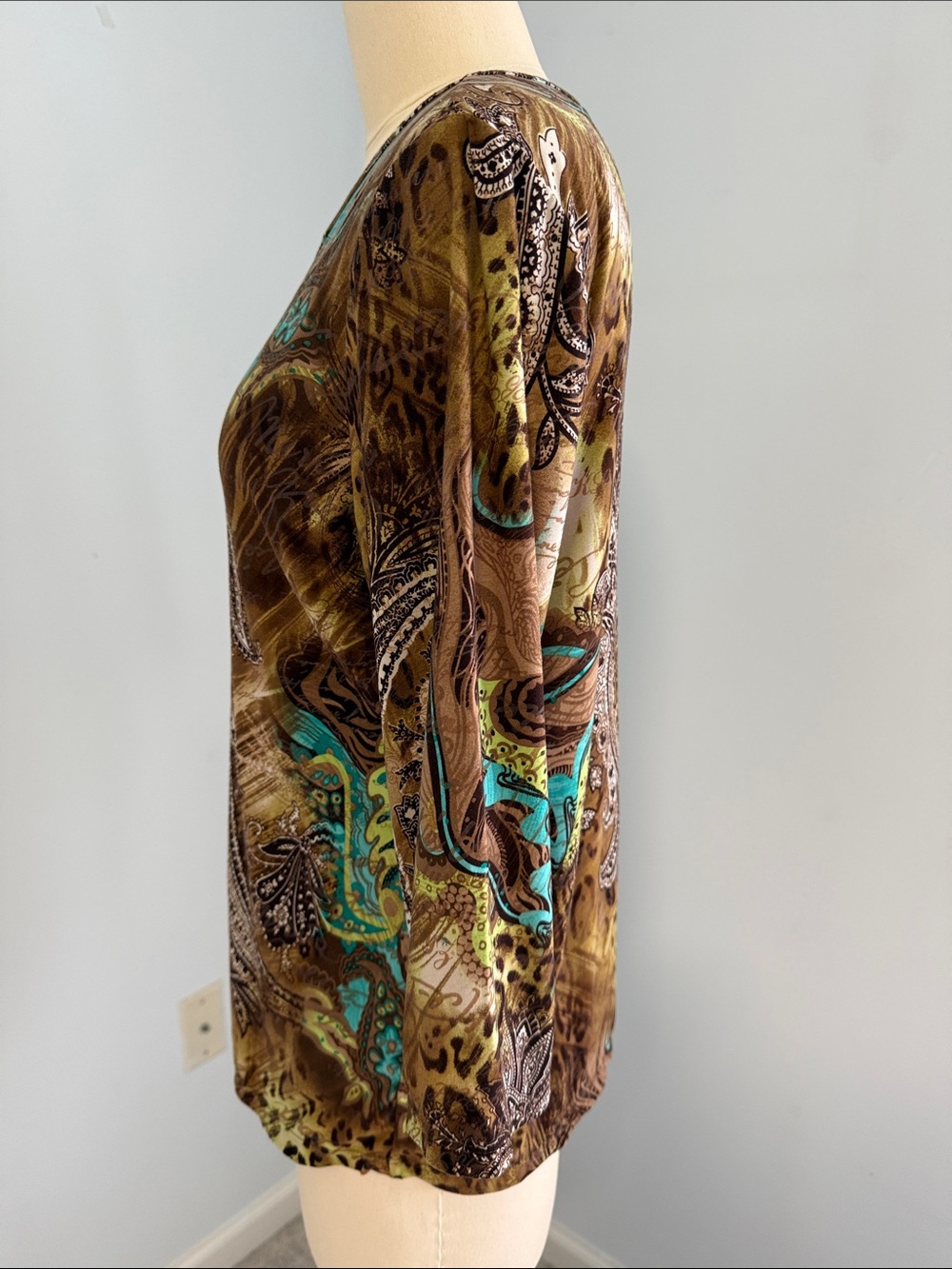 Peter Nygard Brown and Teal Paisley Animal Print 3/4 Sleeve Top SZL - Picture 4 of 14